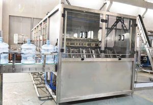 Ống dẫn, bơm và van phối lý trong dây chuyền chiết rót nước